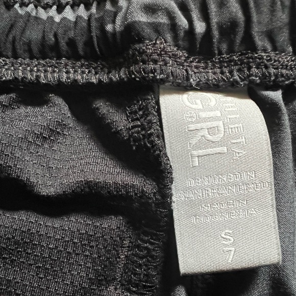 Girls Jean shorts (4) & skirt - Picture 3 of 11